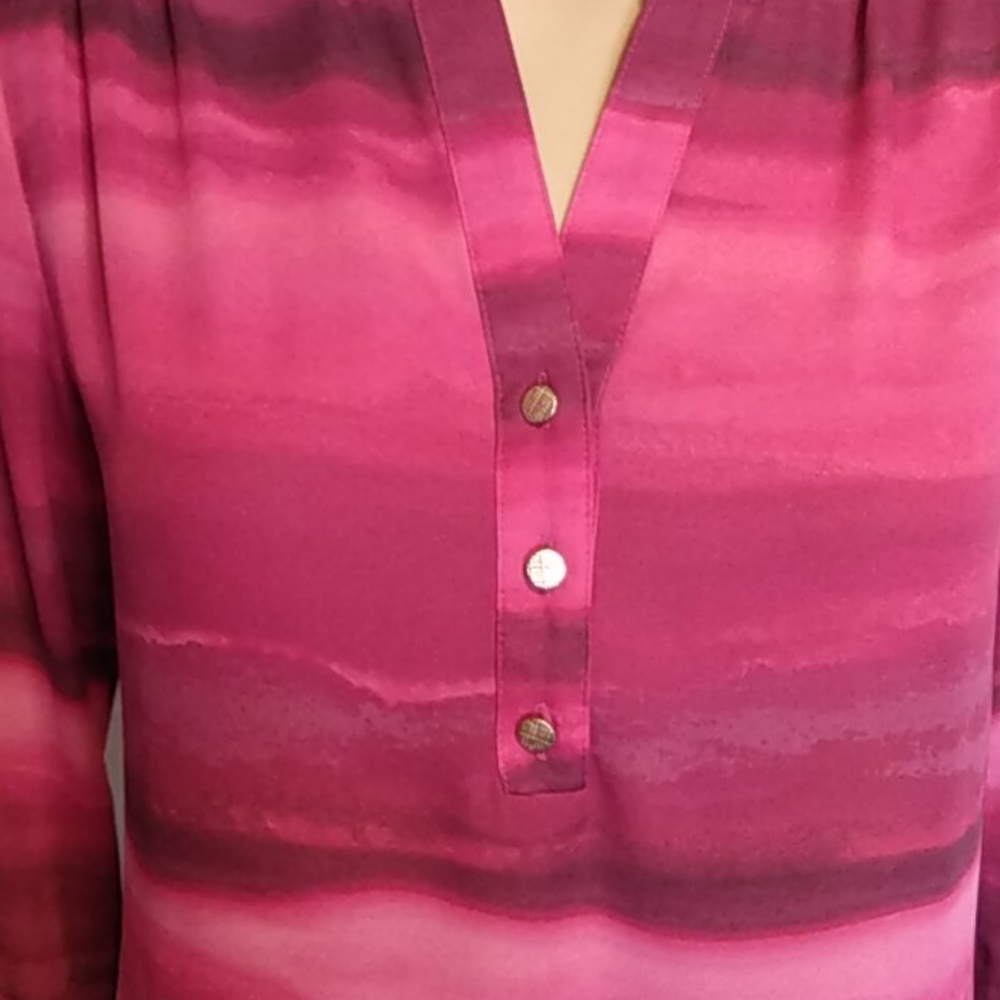 Investments Petite V-Neck Blouse – Pink/Burgundy – SP‎ - Picture 3 of 9